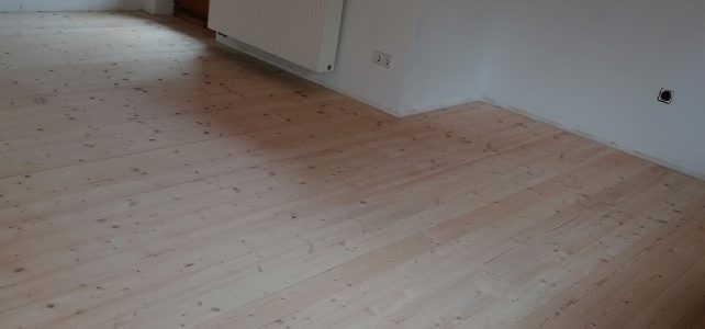 Aufbereitung von altem Parkettboden